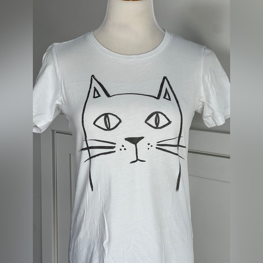Rise + Fall graphic cat t-shirt, size Large